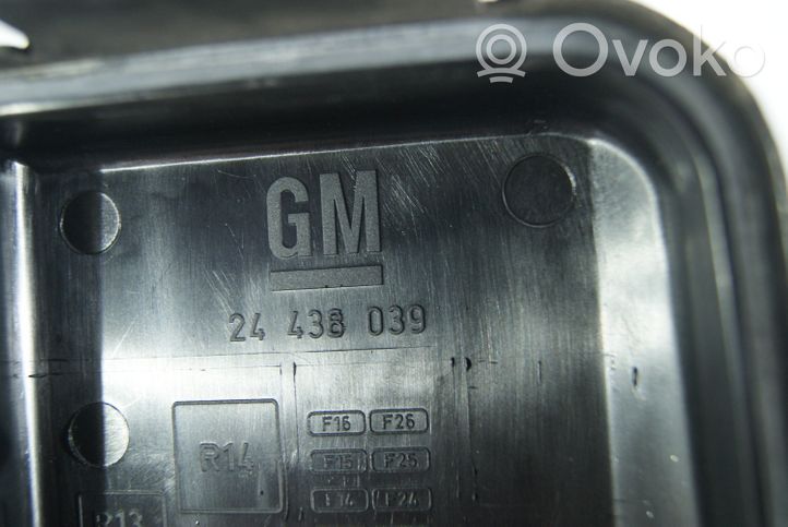 Opel Vectra C Saugiklių dėžė (komplektas) 13170900
