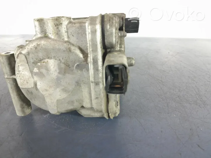 Toyota Yaris Ilmastointilaitteen kompressorin pumppu (A/C) 042200-1350