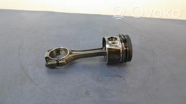 Seat Ibiza IV (6J,6P) Piston 01