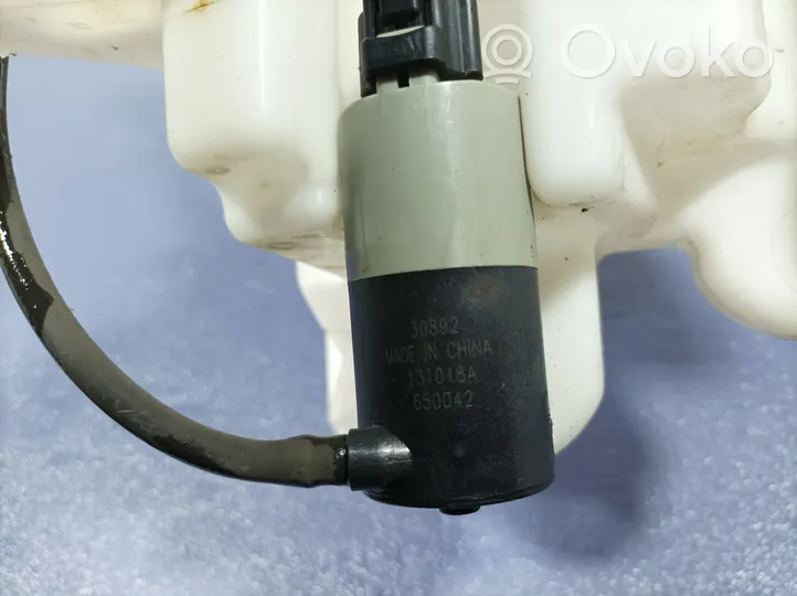 Toyota Corolla E160 E170 Réservoir de liquide lave-glace 01