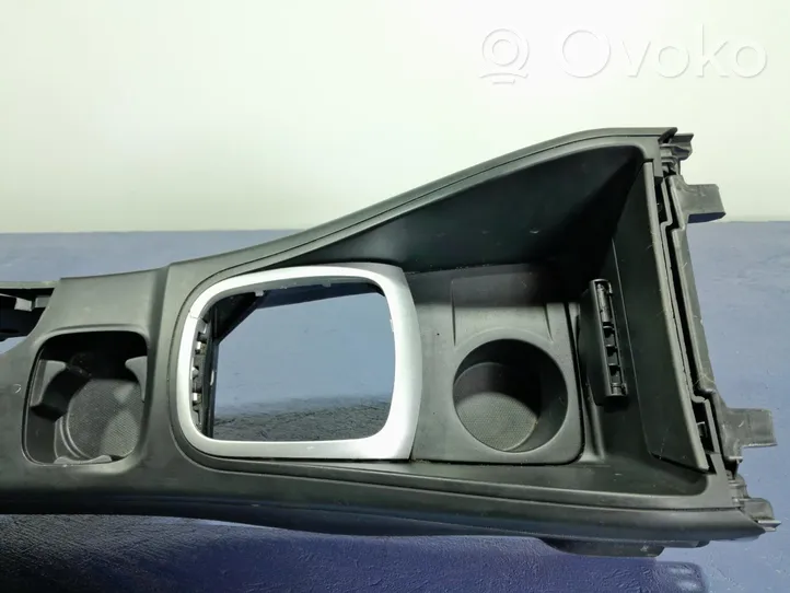 Renault Megane III Center console 01