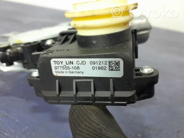 Toyota Auris 150 Elektryczny podnośnik szyby drzwi przednich 85702-02020