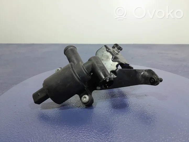 Audi A6 S6 C7 4G Vesipumppu 4H0121671B