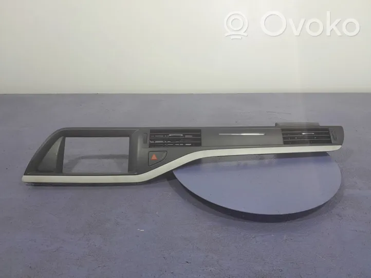 Citroen C5 Muu kynnyksen/pilarin verhoiluelementti 9682297777