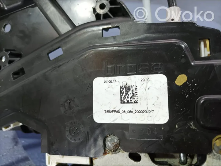 Jeep Compass Zamek drzwi przednich P04589916AE