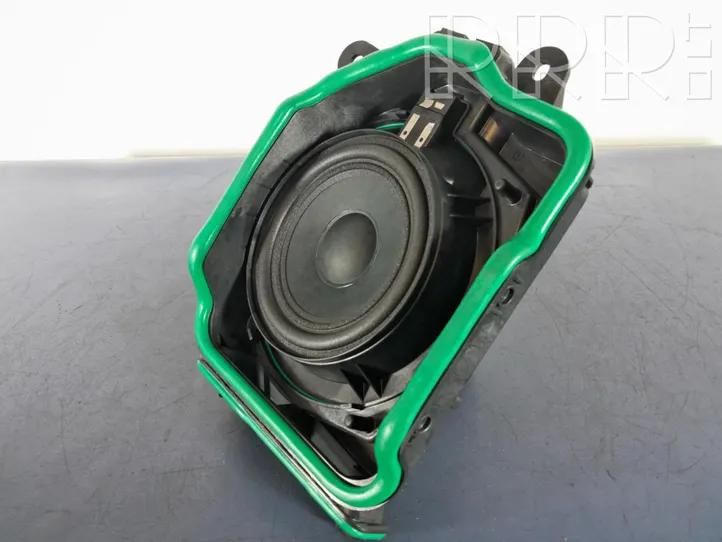 BMW 5 G30 G31 Subwoofer-bassokaiutin 9395862