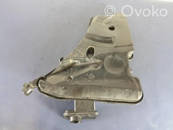 BMW 5 G30 G31 Serbatoio/vaschetta liquido lavavetri parabrezza 8071453