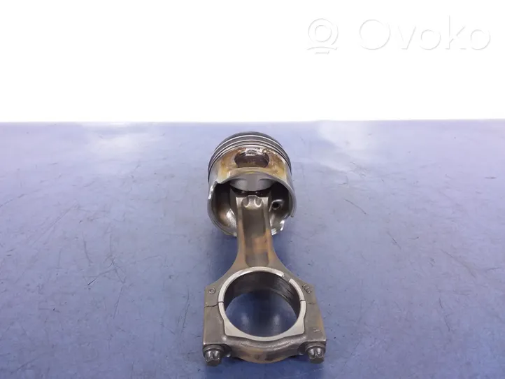 BMW 3 E90 E91 Piston 