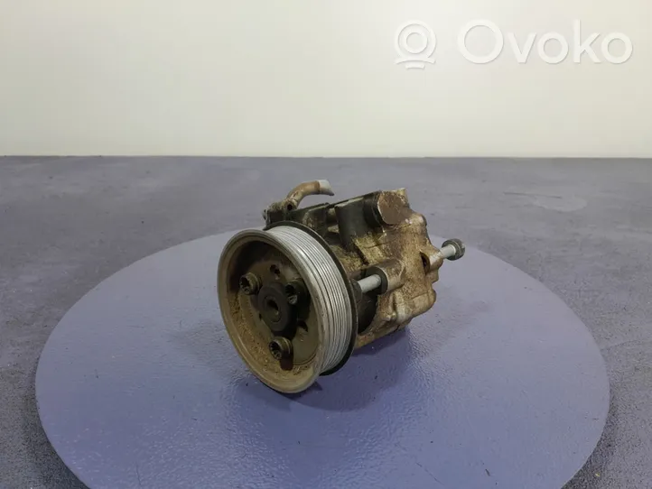 Volkswagen Amarok Ohjaustehostimen pumppu 7E0422154E