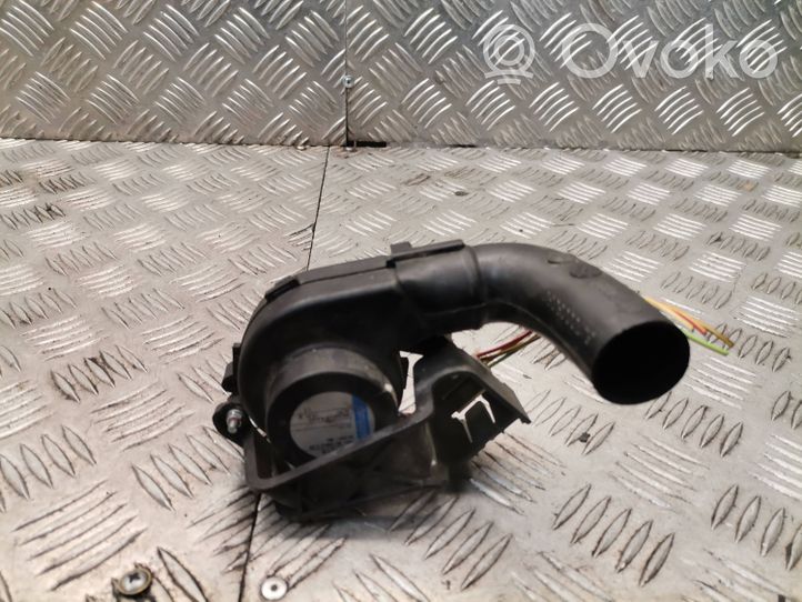 Mercedes-Benz C AMG W204 Ventola riscaldamento/ventilatore abitacolo a2048300608