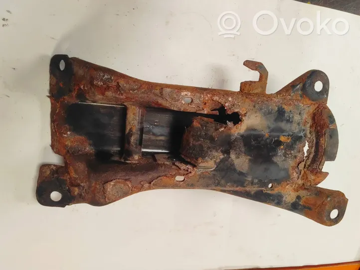 Audi A4 S4 B5 8D Supporto di montaggio della molla elicoidale 8D0512341