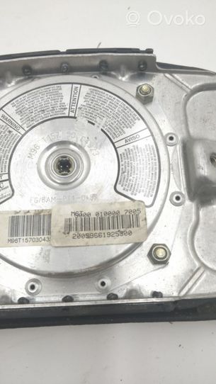 Audi A4 S4 B5 8D Ohjauspyörän turvatyyny 50000100007005