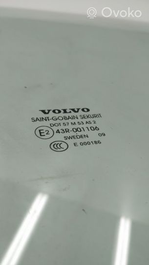 Volvo XC60 Szyba drzwi przednich 