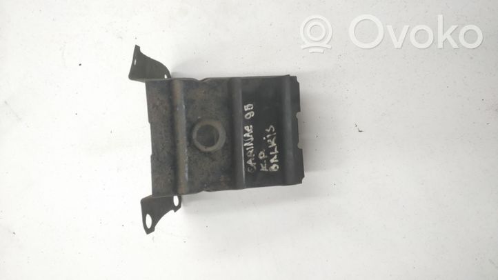 Toyota Carina T190 Staffa di rinforzo montaggio del paraurti anteriore 