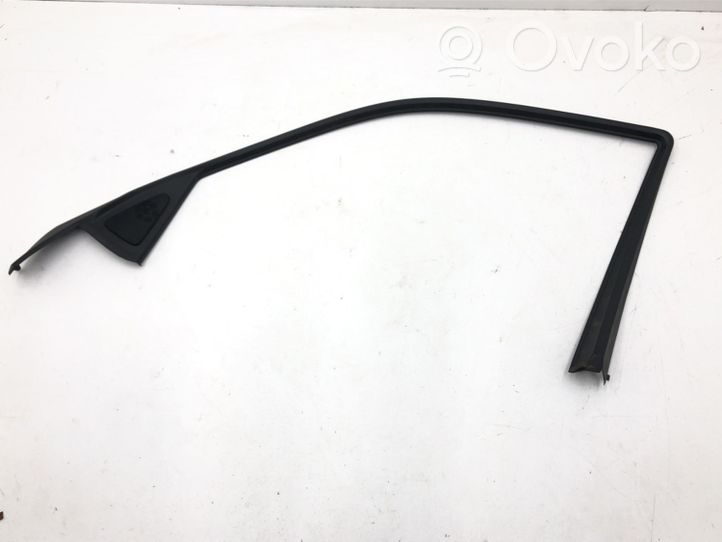 Mercedes-Benz E W210 Moulure de porte avant 2107250271