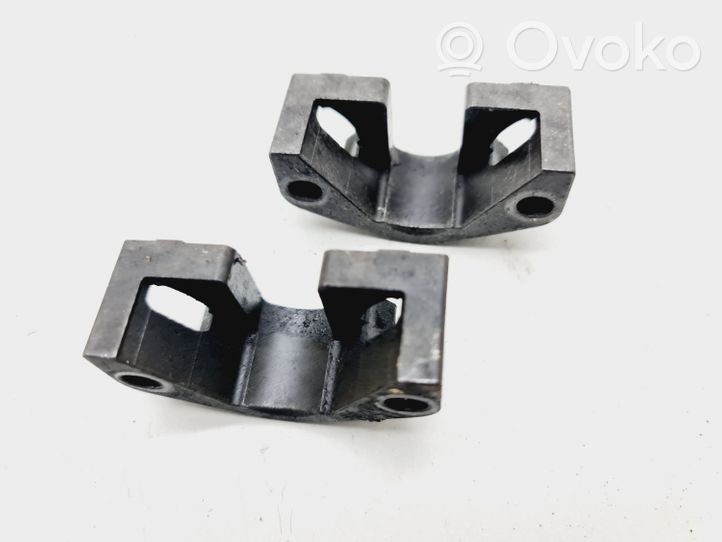 BMW 7 E65 E66 Fuel Injector clamp holder 