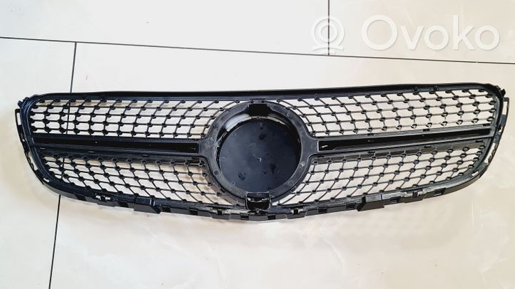 Mercedes-Benz GLC X253 C253 Griglia superiore del radiatore paraurti anteriore 