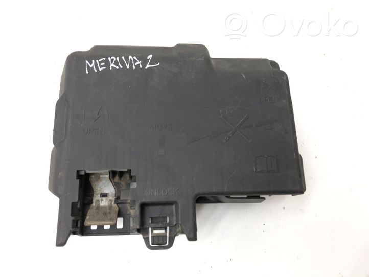 Opel Meriva B Pokrywa skrzynki akumulatora 525230582