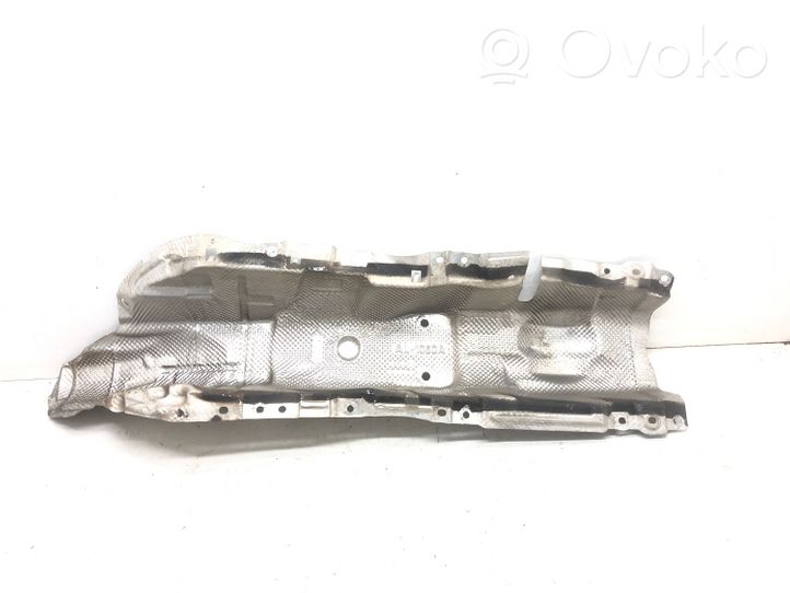 Renault Clio IV Osłona termiczna rury wydechowej 747516876R