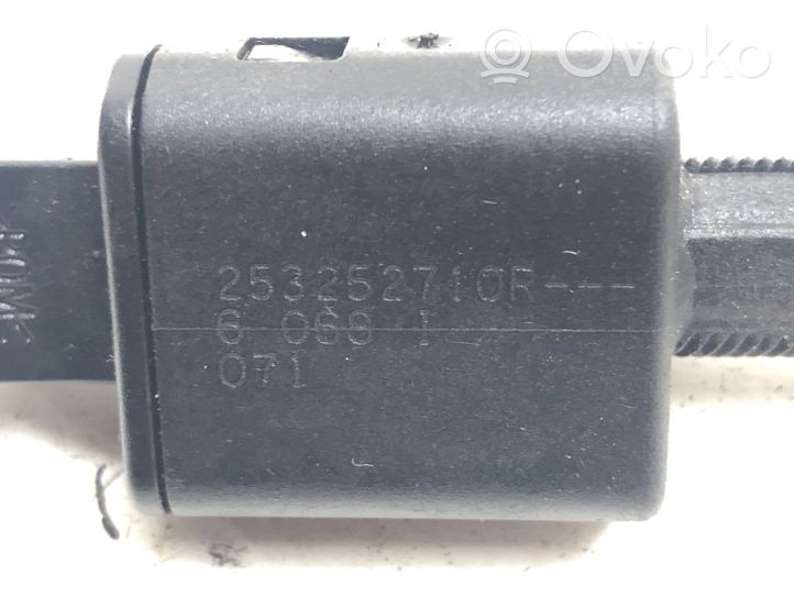 Renault Megane III Clutch pedal sensor 253252710R