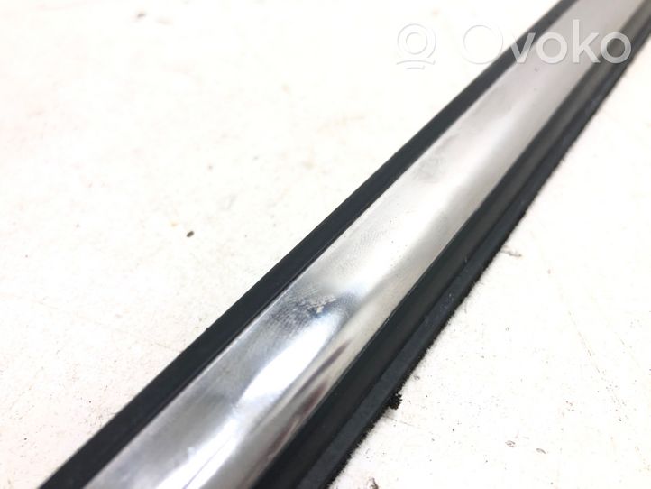 Subaru Outback Rivestimento modanatura del vetro della portiera anteriore 