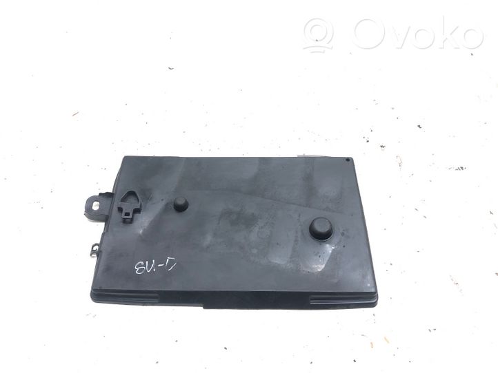 Subaru Outback Boîte de batterie 82122AJ001