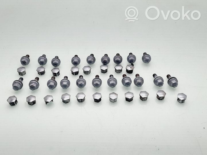 Peugeot 508 Nuts/bolts 