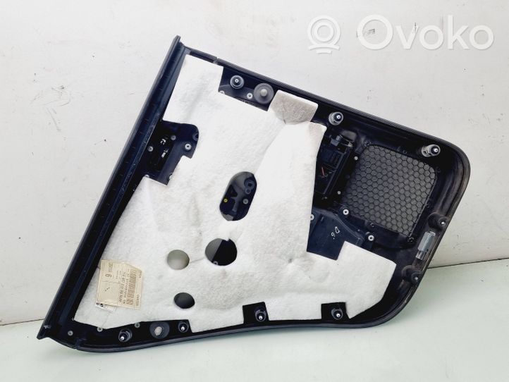 Volkswagen Touareg I Takaoven verhoilu 7L6867212