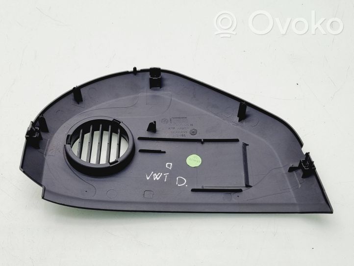 Volkswagen Touareg I Garniture d'extrémité latérale du tableau de bord 7L6857176H