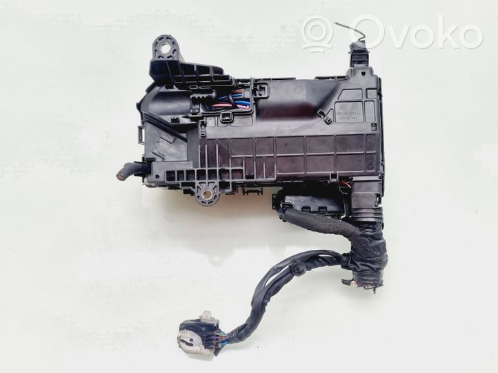 Toyota Land Cruiser (J150) Scatola di montaggio relè 70543WAB1