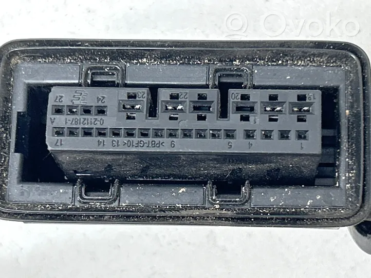 Mercedes-Benz B W246 W242 Takaoven johtosarja A2465406309