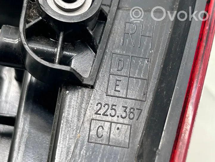 Nissan Navara D23 Galinis žibintas kėbule 265504KJ0B