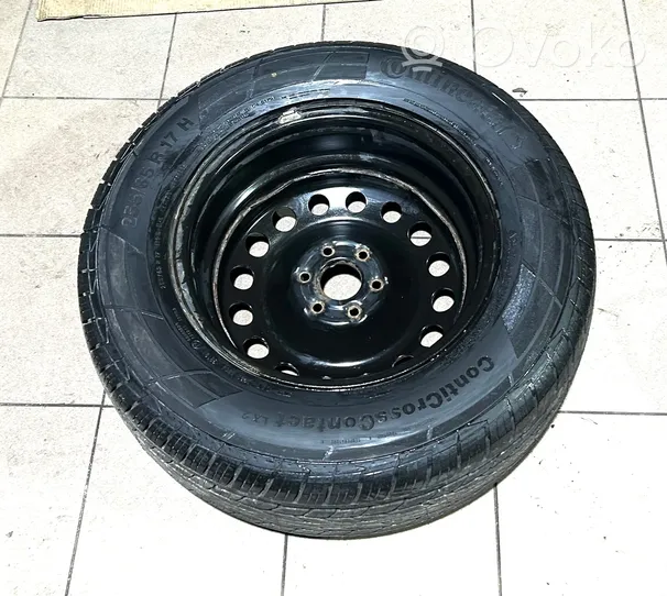 Nissan Navara D23 R17-vararengas 2170618