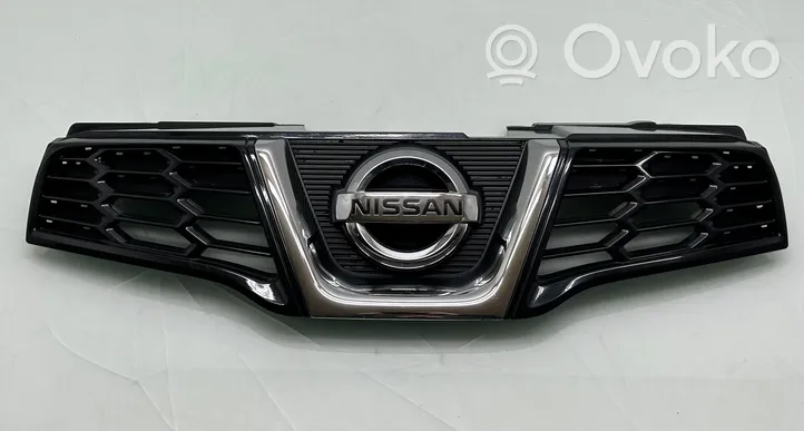 Nissan Qashqai Grille calandre supérieure de pare-chocs avant 62310BR00A