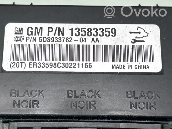 Opel Meriva B Moduł / Przekaźnik podgrzewania foteli 13583359