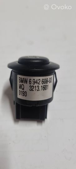 BMW 5 E60 E61 Przycisk chowanego haka holowniczego 6942608