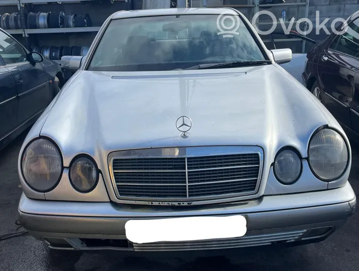 Mercedes-Benz E W210 Stoßstange Stoßfänger vorne 