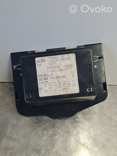 Volkswagen Transporter - Caravelle T4 Fuse box cover 7D0971825