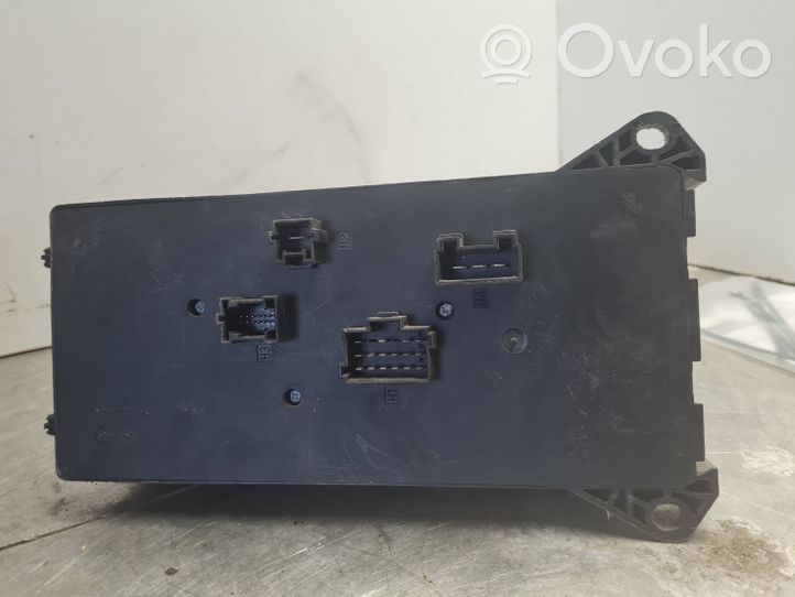 Mercedes-Benz Sprinter W901 W902 W903 W904 Sulakemoduuli A9065450401