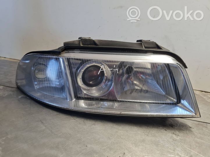 Audi A4 S4 B5 8D Lampa przednia 8D0941004AM