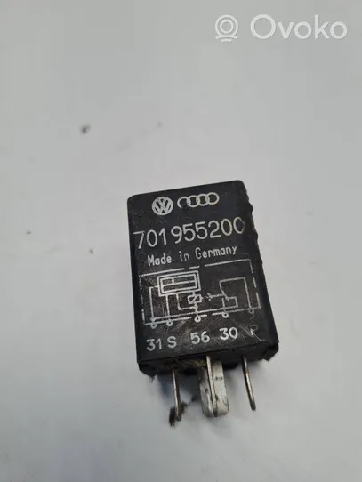 Volkswagen Transporter - Caravelle T4 Light relay 701955200