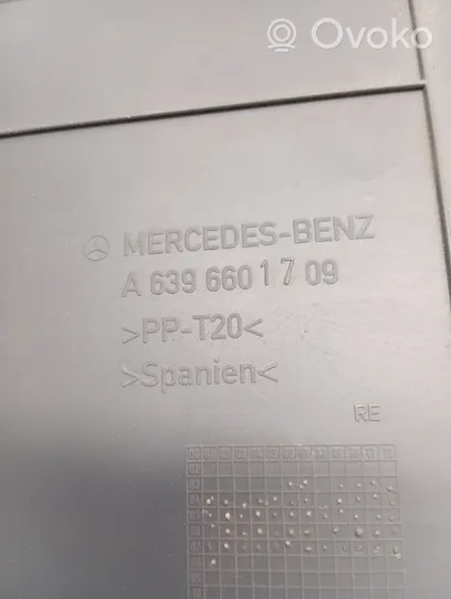 Mercedes-Benz Vito Viano W639 Autres pièces intérieures A6396601709