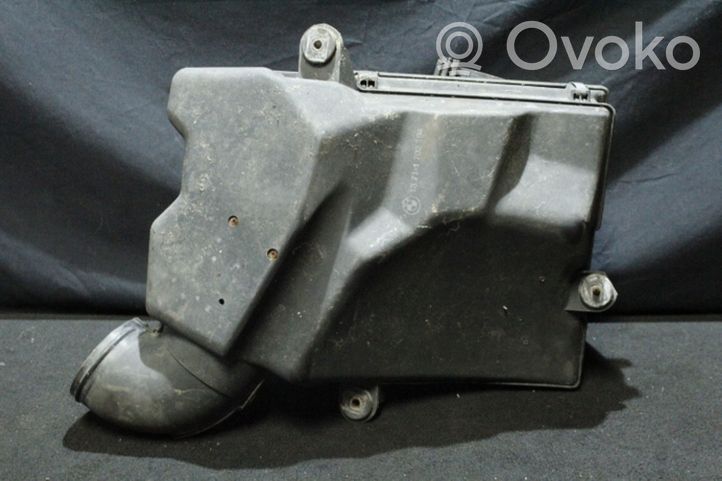 BMW 8 E31 Air filter box 1702194