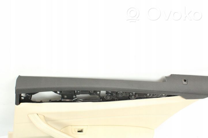 BMW 5 G30 G31 Rivestimento del pannello della portiera posteriore 7477094