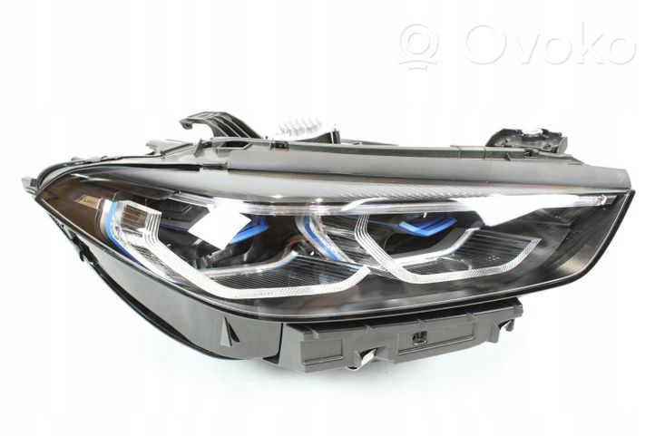 BMW 8 G15 Lampa przednia 