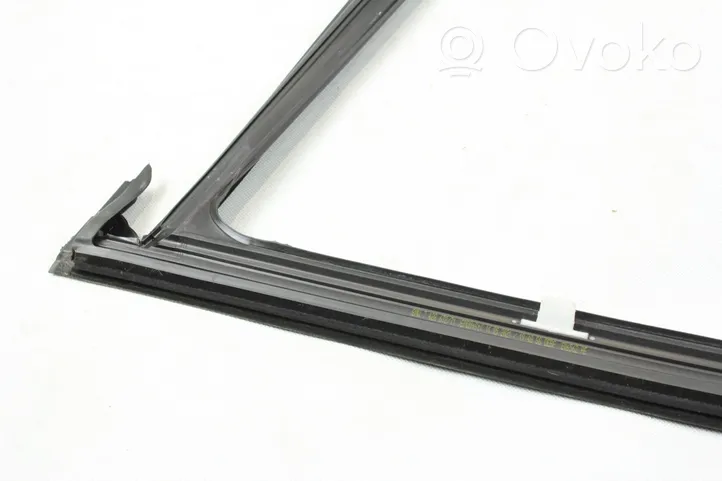 BMW X5 G05 Rubber seal front door window/glass 7428672