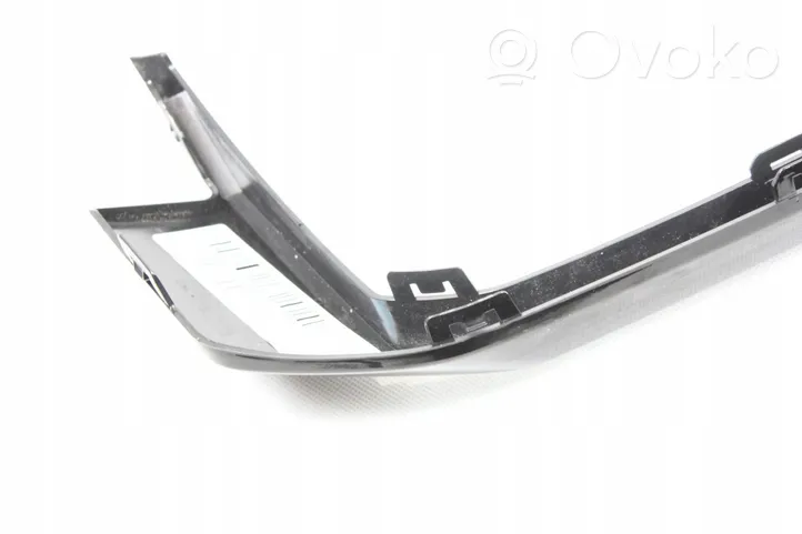 BMW M3 G80 Apdailinė galinio bamperio juosta 8084403