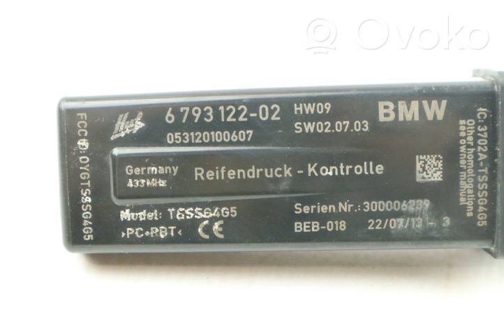 BMW 3 E92 E93 Rengaspaineen valvontayksikkö 6793122