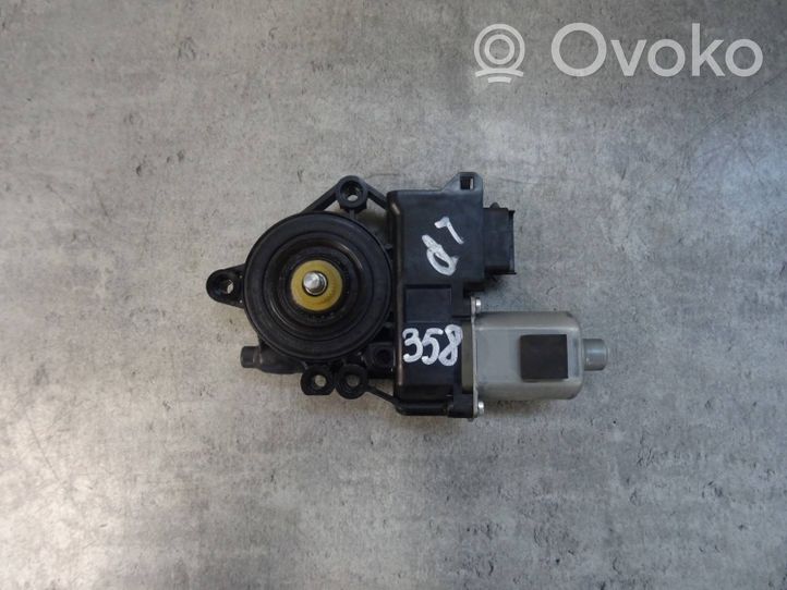 KIA Carens III Moteur de lève-vitre de porte avant 1137328325