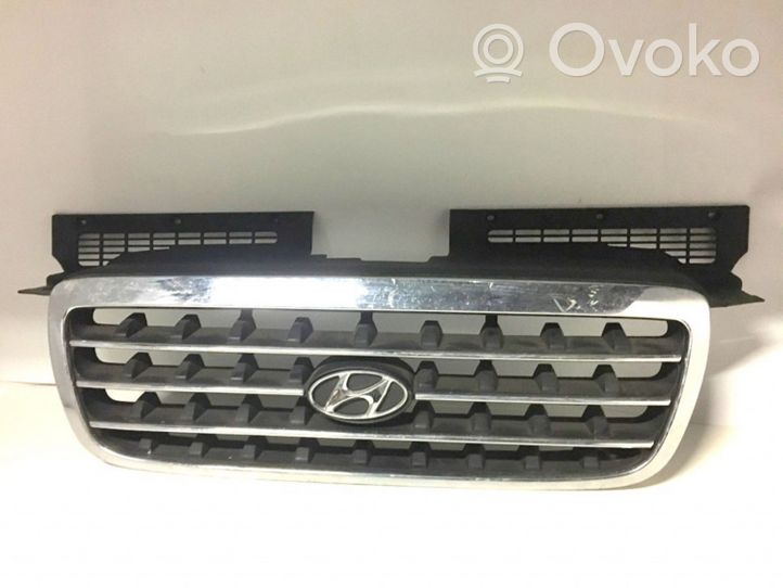 Hyundai Trajet Grotelės viršutinės 863523A000